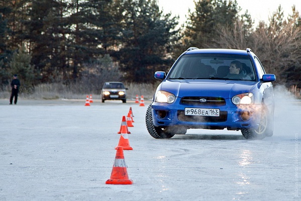 Контраварийное вождение в Новосибирске. Ultra Подарки. Купить уроки контраварийного вождения в Новосибирске. Научитесь водить машину в любых условиях! Сервис UltraPodarki.ru 8 800 505 95 30. Контраварийное вождение Новосибирск, контраварийное вождение, экстремальное вождение Новосибирск, экстремальное вождение, обучение вождению Новосибирск, обучение вождению, вождение Новосибирск, вождение,  курс вождения Новосибирск, курс вождения, курсы экстремальное вождения Новосибирск, курсы экстремального вождения, обучение в автошколе Новосибирск, обучение в автошколе