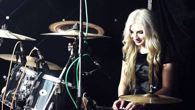 Купить игру на барабанах в Новосибирске. Сервис Ultra Подарки. Хотите играть на барабанах? Купите сертификат на обучение игре на барабанах в Новосибирске. Сервис UltraPodarki.ru 8 800 505 95 30. Игра на барабанах, уроки игры на барабанах, обучение игре на барабанах, барабан обучение, играть на барабанах, игра на барабанах сертификат, уроки на барабанах, игра на барабанах в Новосибирске, уроки игры на барабанах в Новосибирске, барабаны цена Новосибирск, уроки на барабанах в Новосибирске