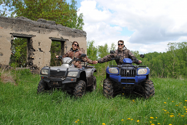 Прокат квадроциклов в Новосибирске. Подарочные сертификаты Ultra Подарки. Подарочный сертификат на прокат квадроциклов в Новосибирске. Закажите катание на квадроциклах и наслаждайтесь активным отдыхом с друзьями. Выбирайте живописные маршруты для езды на квадроциклах. Сервис UltraPodarki.ru 8800-505-9530. Катание на квадроциклах, катание на квадроциклах Новосибирск, прокат квадроциклов, прокат квадроциклов Новосибирск, езда на квадроцикле, езда на квадроцикле Новосибирск, катание на квадроциклах зимой, Катание на квадроциклах летом, сертификат на катание на квадроциклах, сертификат квадроциклы, сертификат квадроциклы Новосибирск
