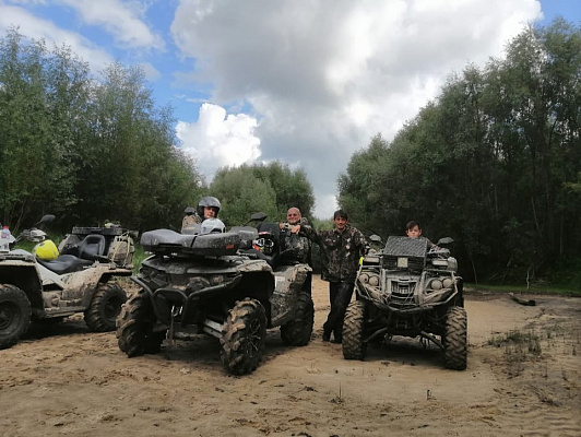 Туры на квадроциклах в Новосибирске. Подарочные сертификаты Ultra Подарки. Подарочный сертификат на большие туры на квадроциклах в Новосибирске. Закажите большой тур на квадроциклах и наслаждайтесь активным отдыхом с друзьями. Выбирайте живописные маршруты для езды на квадроциклах. Сервис UltraPodarki.ru 8800-505-9530. Туры на квадроциклах, Катание на квадроциклах, катание на квадроциклах Новосибирск, прокат квадроциклов, прокат квадроциклов Новосибирск, езда на квадроцикле, езда на квадроцикле Новосибирск, катание на квадроциклах зимой, Катание на квадроциклах летом, сертификат на катание на квадроциклах, сертификат квадроциклы, сертификат квадроциклы Новосибирск
