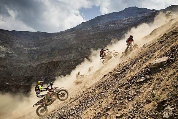 Катание на мотоцикле в Новосибирске. ULTRA ПОДАРКИ. Купить катание на мотоцикле в Новосибирске. Попробовав езду на мотоциклах, вы получите порцию адреналина и невероятные эмоции. Сервис: UltraPodarki.ru 8 800 505 95 30.. Катание на мотоцикле в Новосибирске, прокат мотоциклов Новосибирск, катание на мотоциклах, прокат мотоцикла, езда на мотоцикле Новосибирск, езда на мотоцикле, мотопрогулка Новосибирск, мотопрогулка