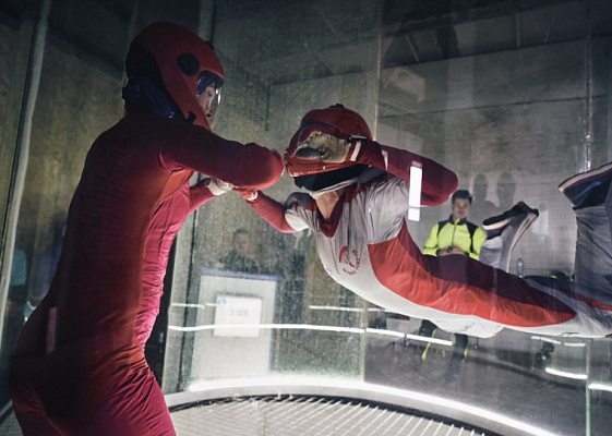 Полёт в аэротрубе  в Новосибирске. Ultra Подарки. Полёт в аэротрубе  в Новосибирске. Попробуйте полёт в аэротрубе . Сервис: UltraPodarki.ru 8 800 505 95 30. Полёт в аэротрубе , аэротруба Новосибирск, полёт Новосибирск