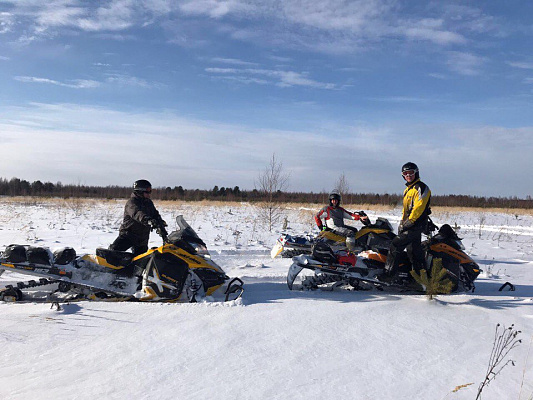 Катание на снегоходах в Новосибирске в подарок. Сервис Ultra Подарки
. Подарочный сертификат на катание на снегоходах в Новосибирске с друзьями. Закажите прокат снегоходов в подарок для мужчины по привлекательным ценам. Живописные маршруты для езды на снегоходах это отличная возможность активного отдыха. Сервис UltraPodarki.ru 8 800 505 95 30. катание на снегоходах, подарочный сертификат на катание на снегоходе, прокат снегоходов, прокат снегоходов Новосибирск, катание на снегоходах Новосибирск, езда на снегоходе