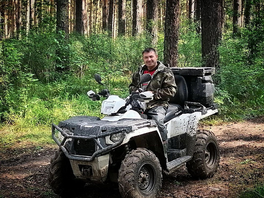 Прокат квадроциклов в Новосибирске. Подарочные сертификаты Ultra Подарки. Подарочный сертификат на прокат квадроциклов в Новосибирске. Закажите катание на квадроциклах и наслаждайтесь активным отдыхом с друзьями. Выбирайте живописные маршруты для езды на квадроциклах. Сервис UltraPodarki.ru 8800-505-9530. Катание на квадроциклах, катание на квадроциклах Новосибирск, прокат квадроциклов, прокат квадроциклов Новосибирск, езда на квадроцикле, езда на квадроцикле Новосибирск, катание на квадроциклах зимой, Катание на квадроциклах летом, сертификат на катание на квадроциклах, сертификат квадроциклы, сертификат квадроциклы Новосибирск
