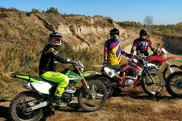 Катание на мотоцикле в Новосибирске. ULTRA ПОДАРКИ. Купить катание на мотоцикле в Новосибирске. Попробовав езду на мотоциклах, вы получите порцию адреналина и невероятные эмоции. Сервис: UltraPodarki.ru 8 800 505 95 30.. Катание на мотоцикле в Новосибирске, прокат мотоциклов Новосибирск, катание на мотоциклах, прокат мотоцикла, езда на мотоцикле Новосибирск, езда на мотоцикле, мотопрогулка Новосибирск, мотопрогулка