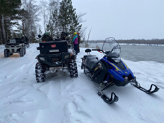 Туры на квадроциклах в Новосибирске. Подарочные сертификаты Ultra Подарки. Подарочный сертификат на большие туры на квадроциклах в Новосибирске. Закажите большой тур на квадроциклах и наслаждайтесь активным отдыхом с друзьями. Выбирайте живописные маршруты для езды на квадроциклах. Сервис UltraPodarki.ru 8800-505-9530. Туры на квадроциклах, Катание на квадроциклах, катание на квадроциклах Новосибирск, прокат квадроциклов, прокат квадроциклов Новосибирск, езда на квадроцикле, езда на квадроцикле Новосибирск, катание на квадроциклах зимой, Катание на квадроциклах летом, сертификат на катание на квадроциклах, сертификат квадроциклы, сертификат квадроциклы Новосибирск
