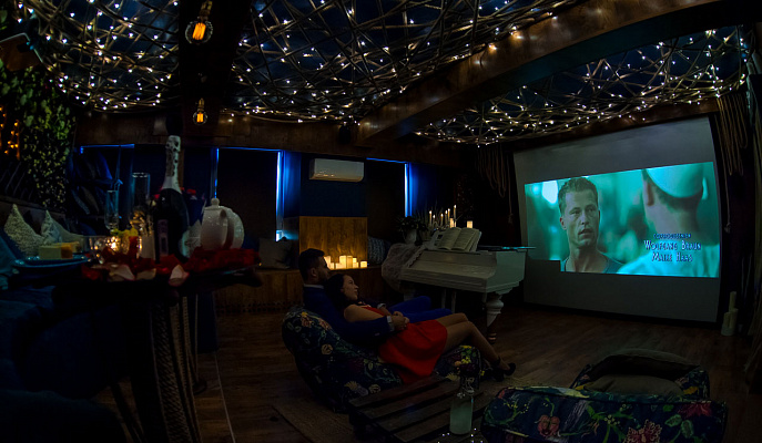 Романтическое свидание в кинотеатре в Новосибирске. Ultra Подарки. Купить романтическое свидание в кинотеатре в Новосибирске. Подарите самым близким незабываемые моменты и признайтесь в искренних чувствах. Сервис UltraPodarki.ru 8-800-505-95-30. Романтическое свидание в кинотеатре в Новосибирске, свидание в Новосибирске, свидание в кинотеатре, сертификат на свидание в кинотеатре, сертификат на свидание в Новосибирске, купить свидание, купить свидание Новосибирск, первое свидание, девушка свидание, хороший кинотеатре, романтический кинотеатре, романтический вечер, романтический ужин, романтические любимому, романтическая музыка