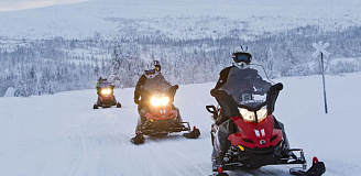 Катание на снегоходах Катание на снегоходах