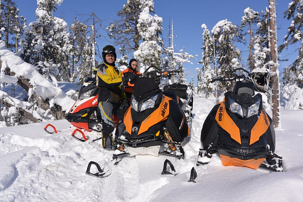 Катание на снегоходах в Новосибирске в подарок. Сервис Ultra Подарки
. Подарочный сертификат на катание на снегоходах в Новосибирске с друзьями. Закажите прокат снегоходов в подарок для мужчины по привлекательным ценам. Живописные маршруты для езды на снегоходах это отличная возможность активного отдыха. Сервис UltraPodarki.ru 8 800 505 95 30. катание на снегоходах, подарочный сертификат на катание на снегоходе, прокат снегоходов, прокат снегоходов Новосибирск, катание на снегоходах Новосибирск, езда на снегоходе