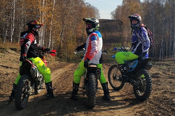 Катание на мотоцикле в Новосибирске. ULTRA ПОДАРКИ. Купить катание на мотоцикле в Новосибирске. Попробовав езду на мотоциклах, вы получите порцию адреналина и невероятные эмоции. Сервис: UltraPodarki.ru 8 800 505 95 30.. Катание на мотоцикле в Новосибирске, прокат мотоциклов Новосибирск, катание на мотоциклах, прокат мотоцикла, езда на мотоцикле Новосибирск, езда на мотоцикле, мотопрогулка Новосибирск, мотопрогулка