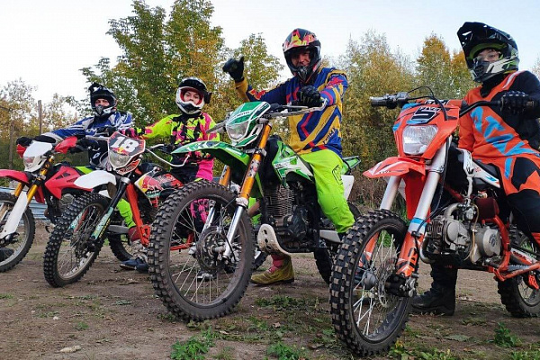 Катание на мотоцикле в Новосибирске. ULTRA ПОДАРКИ. Купить катание на мотоцикле в Новосибирске. Попробовав езду на мотоциклах, вы получите порцию адреналина и невероятные эмоции. Сервис: UltraPodarki.ru 8 800 505 95 30.. Катание на мотоцикле в Новосибирске, прокат мотоциклов Новосибирск, катание на мотоциклах, прокат мотоцикла, езда на мотоцикле Новосибирск, езда на мотоцикле, мотопрогулка Новосибирск, мотопрогулка