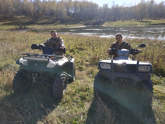 Прокат квадроциклов в Новосибирске. Подарочные сертификаты Ultra Подарки. Подарочный сертификат на прокат квадроциклов в Новосибирске. Закажите катание на квадроциклах и наслаждайтесь активным отдыхом с друзьями. Выбирайте живописные маршруты для езды на квадроциклах. Сервис UltraPodarki.ru 8800-505-9530. Катание на квадроциклах, катание на квадроциклах Новосибирск, прокат квадроциклов, прокат квадроциклов Новосибирск, езда на квадроцикле, езда на квадроцикле Новосибирск, катание на квадроциклах зимой, Катание на квадроциклах летом, сертификат на катание на квадроциклах, сертификат квадроциклы, сертификат квадроциклы Новосибирск
