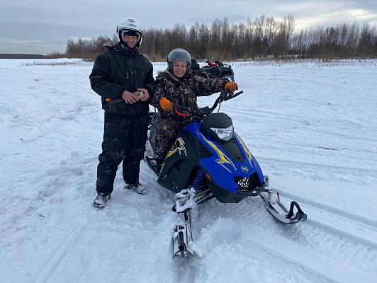 Прокат снегоходов в Новосибирске в подарок. Сервис Ultra Подарки
. Подарочный сертификат на прокат снегоходов в Новосибирске с друзьями. Закажите катание на снегоходах в подарок для мужчин и парней на день рождения по привлекательным ценам. Езда на снегоходах это ещё и активный зимний отдых. Сервис UltraPodarki.ru ☎️ 8 (800) 505-95-30	. катание на снегоходах, прокат снегоходов, прокат снегоходов Новосибирск, катание на снегоходах Новосибирск, езда на снегоходе