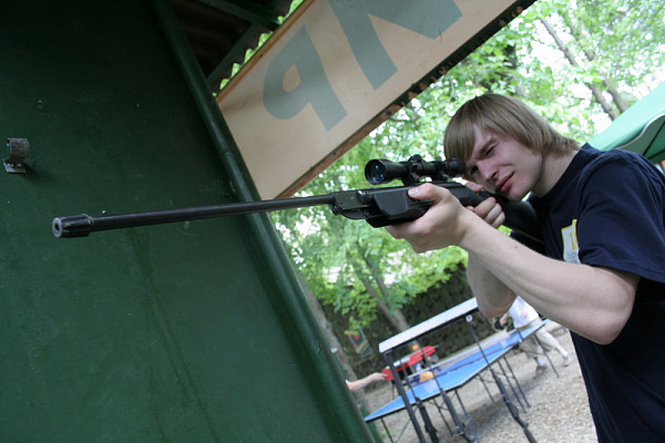 Стрельба из пневматического оружия в тире Новосибирска. Сервис Ultra Подарки. Пневматический тир. Купить подарочный сертификат на стрельбу из пневматического оружия в Новосибирске. Сервис UltraPodarki.ru 8 800 505 95 30. стрельбе из пневматического оружия Новосибирск, стрелковый клуб Новосибирск, стрельба из оружия Новосибирск, пневматическое оружие Новосибирск, пневматический тир Новосибирск, стрельба из пневматического оружия, пулевая стрельба, пулевая стрельба Новосибирск, пневматический тир в Новосибирске